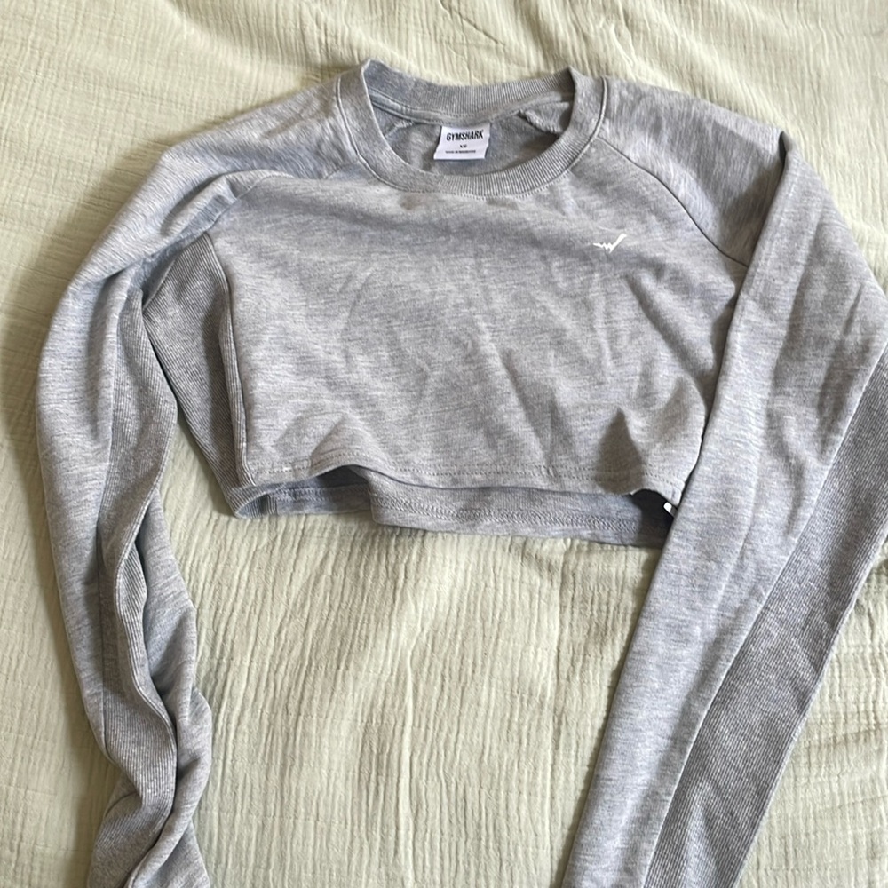 Gym shark long sleeve top